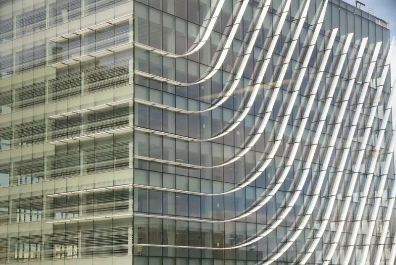 Castellana 77, udržitelná budova s prosklenou fasádou od společnosti Guardian Glass, ožila v centru Madridu - foto 3 | brand photo
