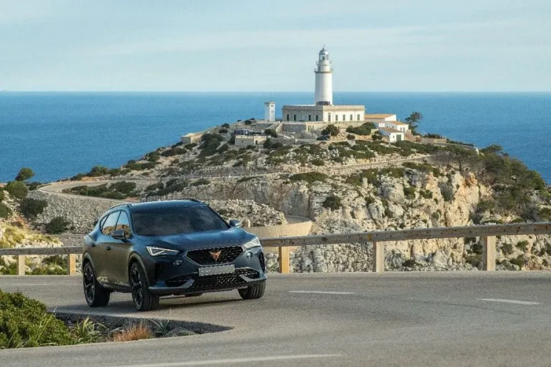 Maják CUPRA: Formentor na poloostrově Formentor - foto 1 | brand photo