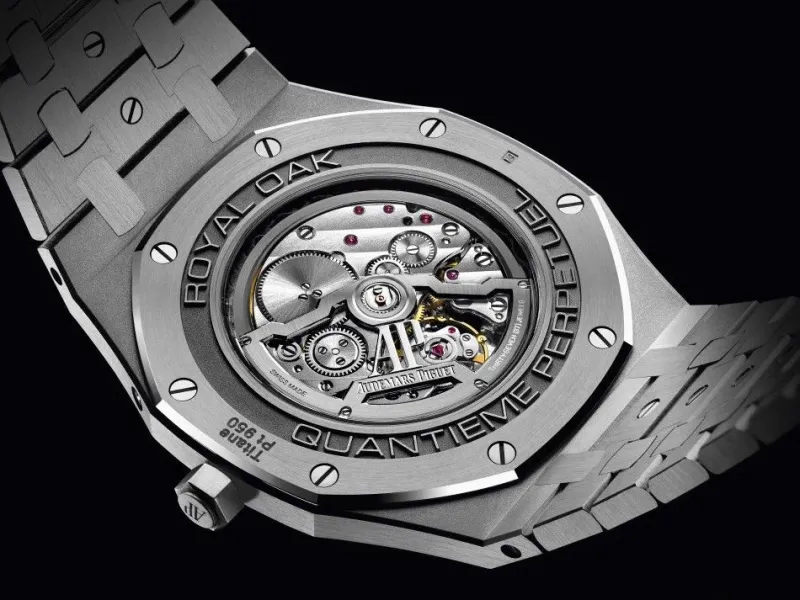 Představujeme nejtenčí věčný kalendář s automatickým nátahem na světě od Audemars Piguet. Přivítejte Royal Oak Selfwinding Perpetual Calendar Ultra-Thin - foto 4 | brand photo