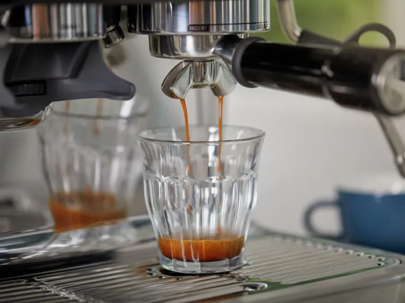 Sage doplňuje řadu nejprodávanějších kávovarů o nový Espresso model s mlýnkem na kávu The Barista PRO - foto 4 | brand photo