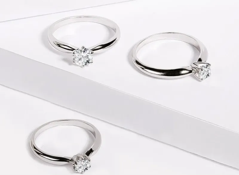Proč to komplikovat? Jednoduché zásnubní a snubní prsteny přesně pro vás - foto 4 | brand photo