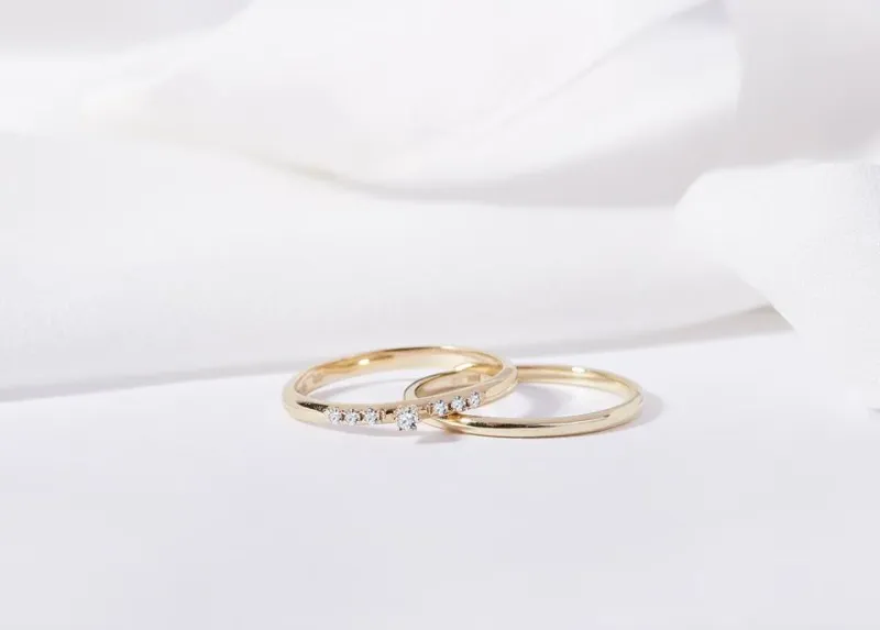 Proč to komplikovat? Jednoduché zásnubní a snubní prsteny přesně pro vás - foto 5 | brand photo