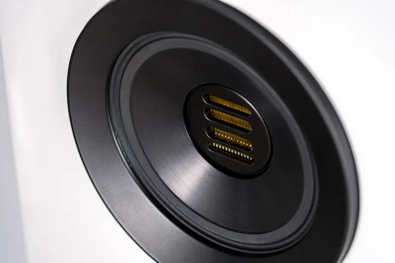 Exkluzivní design a zvuk – nové luxusní reprosoustavy Elac Concentro S 509 - foto 2 | brand photo