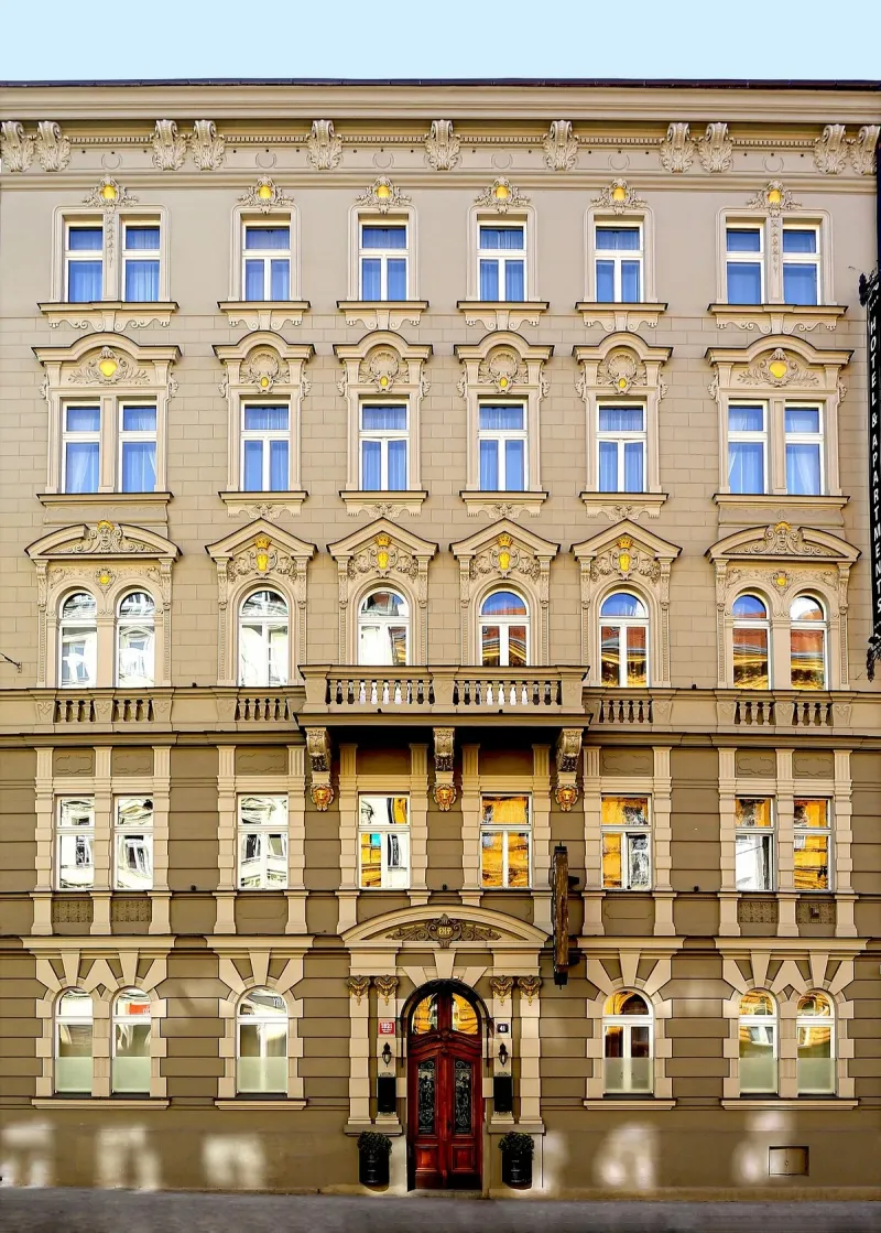 Elegantní Alfons Boutique Hotel inspirovaný Alfonsem Muchou - foto 2 | brand photo