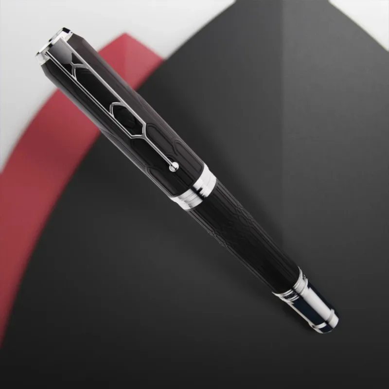 Kolekce psacích per Montblanc věnovaná spisovateli Victoru Hugovi - foto 2 | brand photo