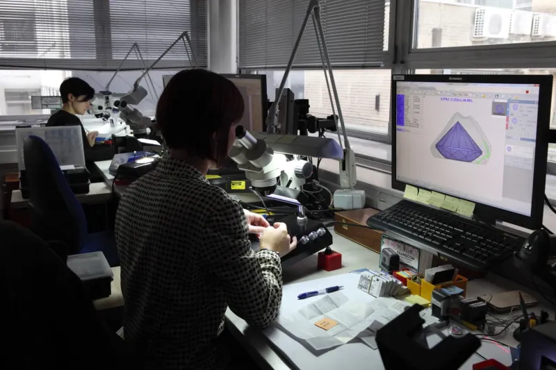 TIFFANY & CO. POTVRZUJE SVOJE VEDOUCÍ POSTAVENÍ VE SLEDOVATELNOSTI PŮVODU DIAMANTŮ - foto 3 | brand photo