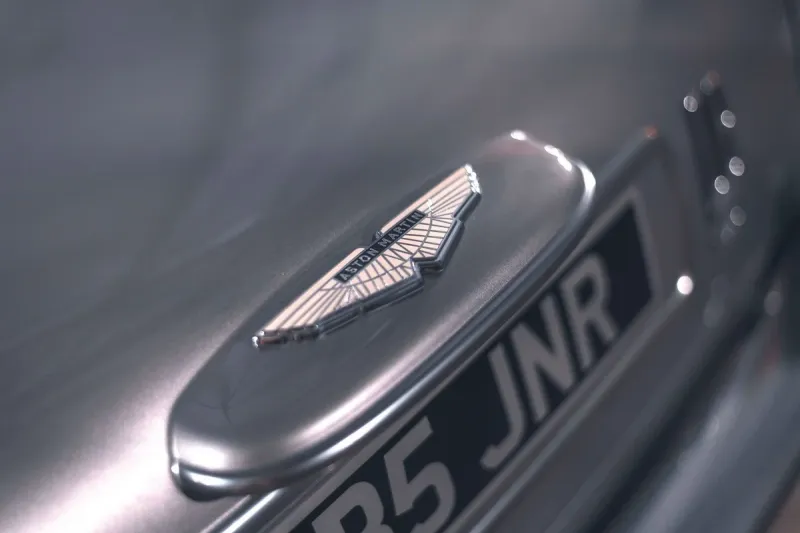 Aston Martin DB5 Junior: Oslava ikony pro novou generaci - foto 4 | brand photo