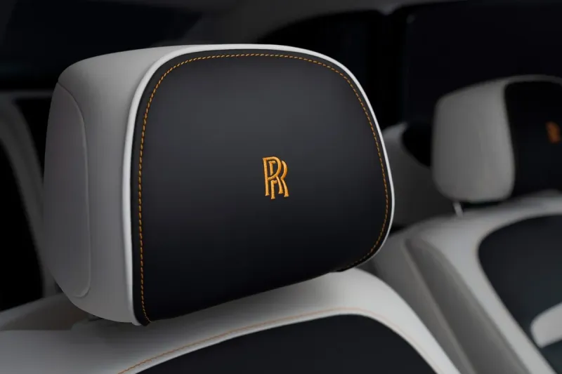 ROLLS-ROYCE ODHALIL NOVÝ GHOST EXTENDED - foto 6 | brand photo