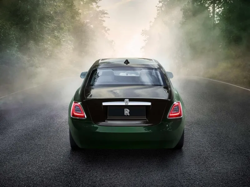 ROLLS-ROYCE ODHALIL NOVÝ GHOST EXTENDED - foto 2 | brand photo