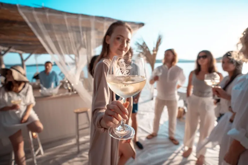 Bohemia Sekt ICE je základem letní cool party - foto 2 | brand photo