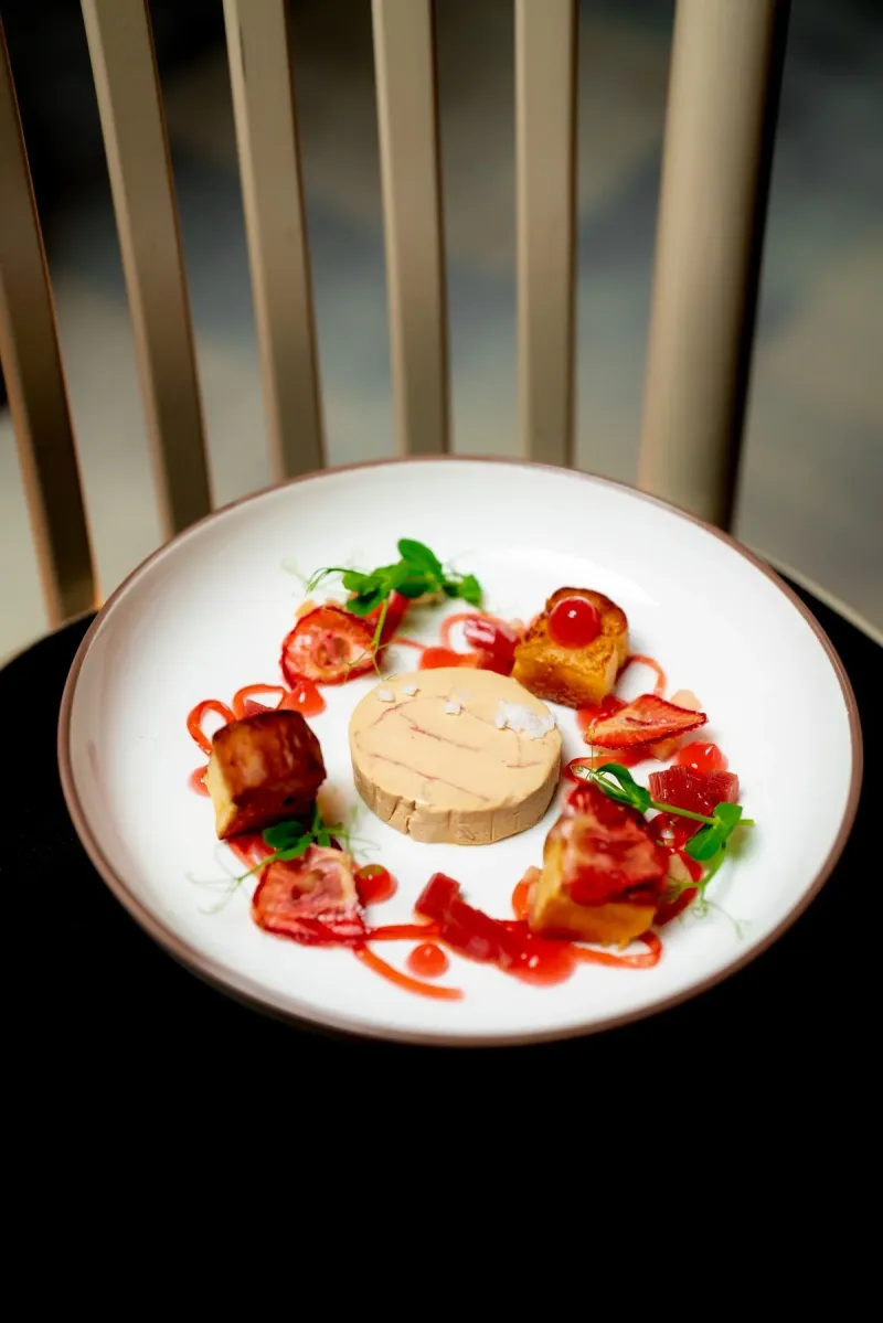 Foie gras s jahodami