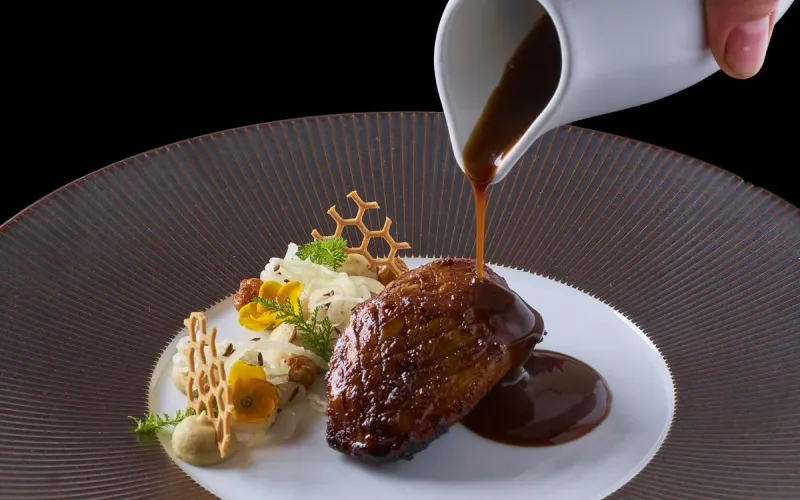 Triton Restaurant: Kulturní zážitek a umění chutí v srdci Prahy - foto 7 | brand photo