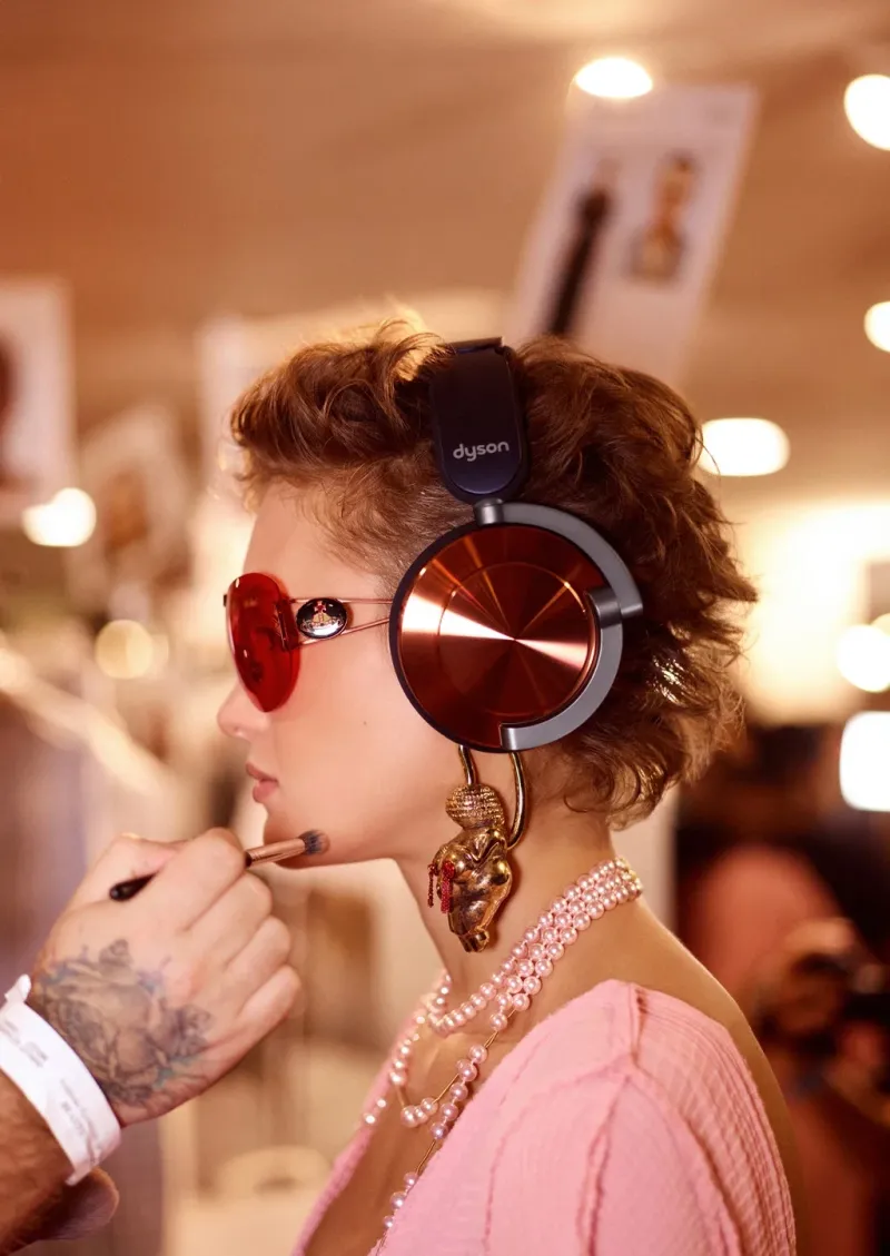 Spolupráce značky DYSON a módního domu VIVIENNE WESTWOOD - foto 5 | brand photo