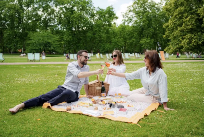 Letní pikniky Veuve Clicquot ve znamení stylu a šampaňského - foto 5 | brand photo
