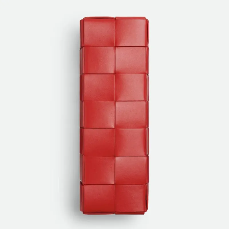 Bottega Veneta mění pravidla hry: Luxusní Jenga set jako vrchol řemeslného designu