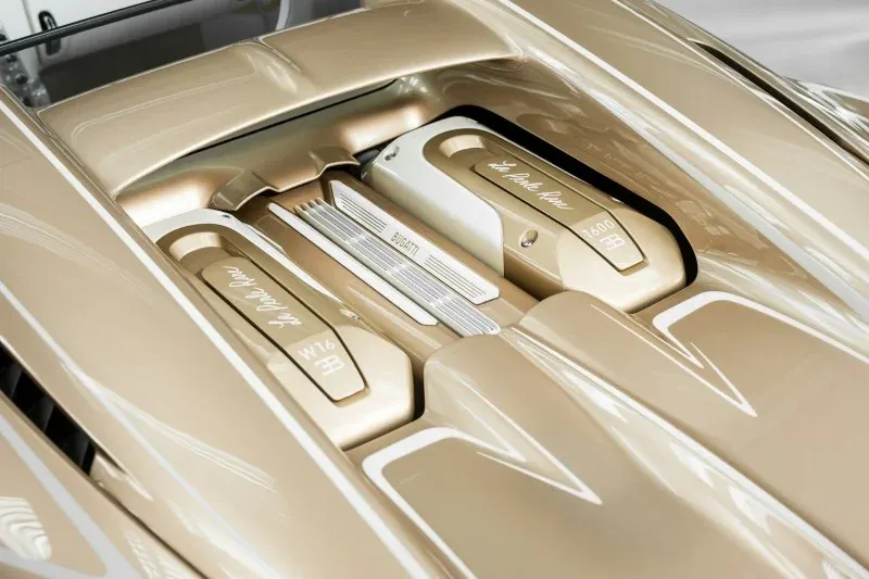 Bugatti W16 Mistral: Velkolepé loučení s legendárním motorem - foto 4 | brand photo