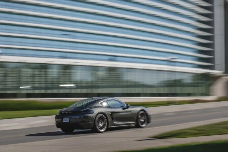 Porsche 718 Cayman: sportovní vůz, který vám nabídne moderní technologie - foto 4 | brand photo