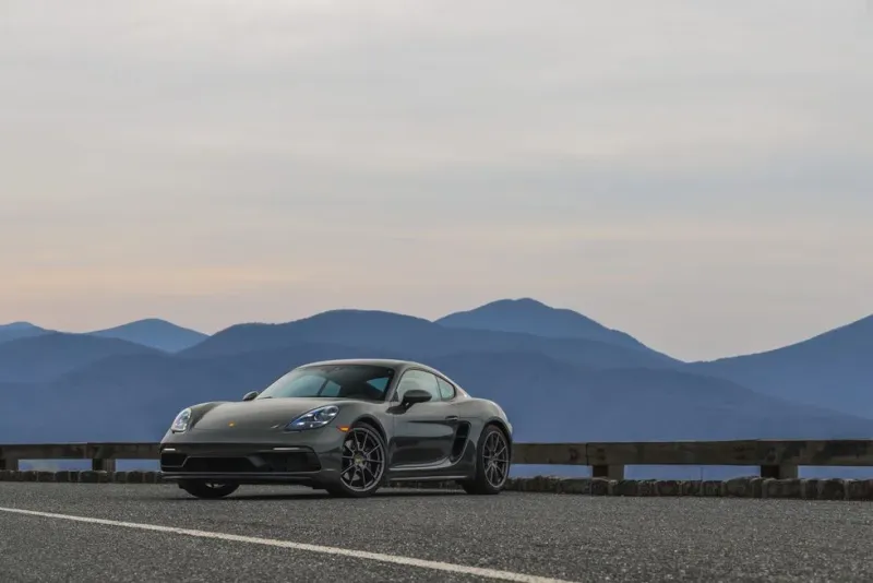 Porsche 718 Cayman: sportovní vůz, který vám nabídne moderní technologie - foto 2 | brand photo