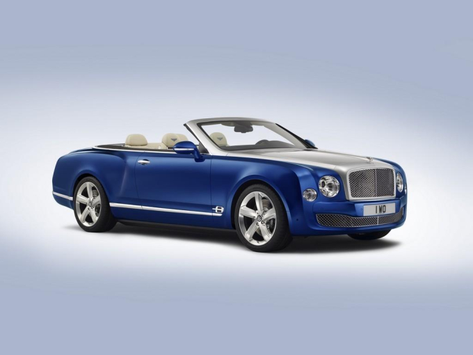 BENTLEY GRAND CONVERTIBLE ZCELA NOVĚ DEFINUJE JÍZDU BEZ STŘECHY Official Press Release