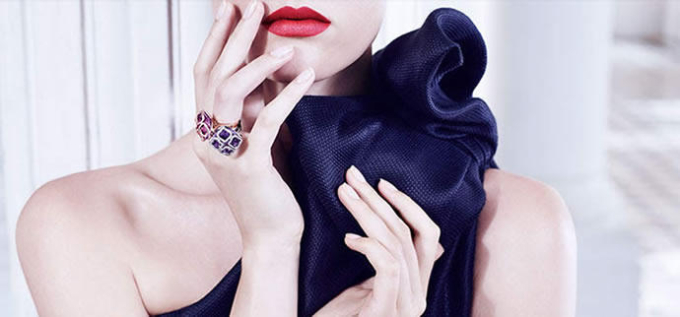 CHOPARD VÍ, JAK UDĚLAT ŽENU ŠŤASTNOU Official Press Release