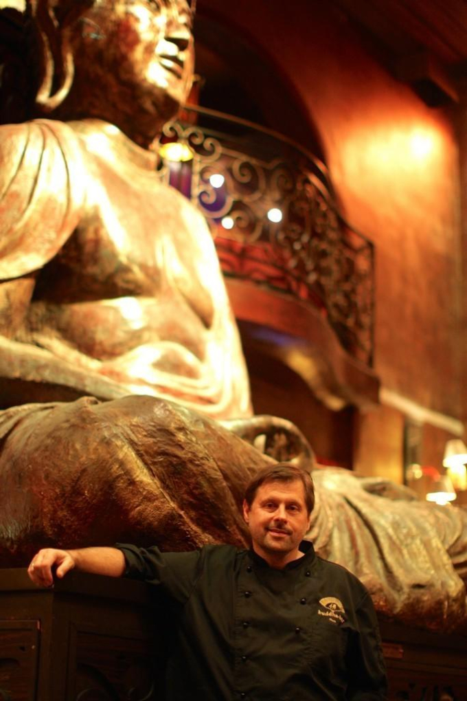 HLAVNÍ ŠÉFKUCHAŘ CELOSVĚTOVÉ BUDDHA-BAR SÍTĚ ERIC ROUSSELIÈRES BUDE V LEDNU HOSTOVAT V PRAŽSKÉM, PŘIPRAVÍ SPECIÁLNÍ MENU Official Press Release
