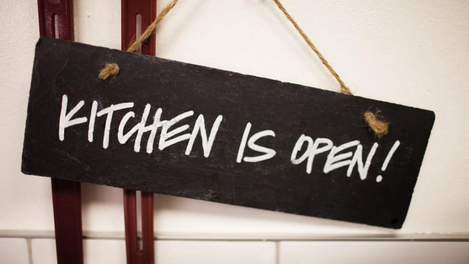 LUSH KITCHEN LUSH KITCHEN