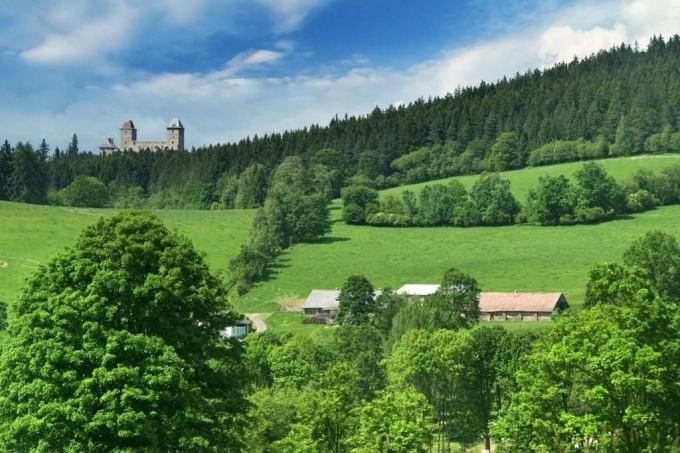 OBJEVTE SVĚT BEZ STRESU A SHONU - HOTEL KAŠPERK UPROSTŘED ŠUMAVSKÉ PŘÍRODY Official Press Release