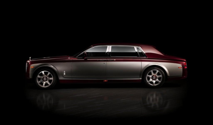 JEDINEČNÁ LIMUZÍNA ROLLS-ROYCE VYTVOŘENÁ NA MÍRU A PŘEDSTAVENÁ NA AUTOSALONU V PEKINGU Official Press Release