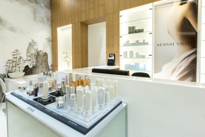 V PRAZE SE OTEVŘEL JEDINEČNÝ SENSAI SALON V PRAZE SE OTEVŘEL JEDINEČNÝ SENSAI SALON