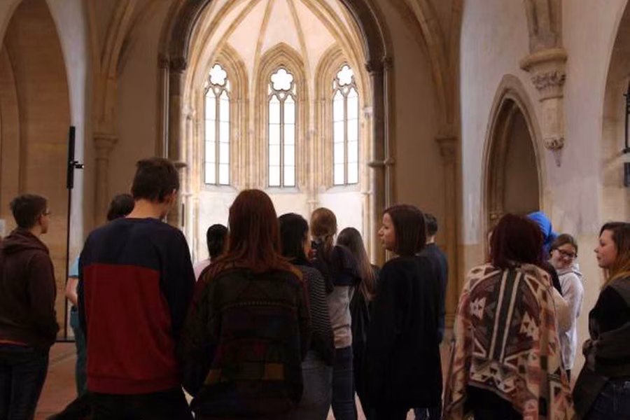 Školy – Architektura a dějiny Anežského kláštera