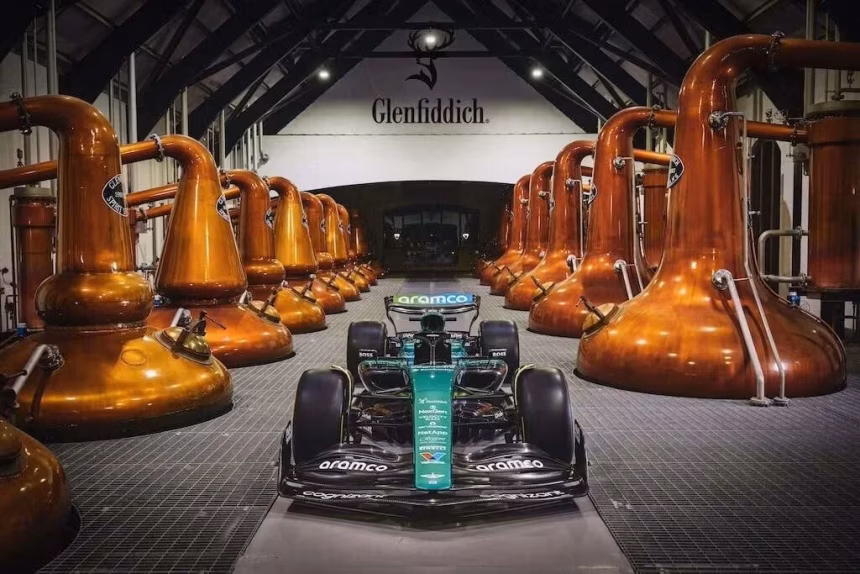 Spojení tradice a modernity: Glenfiddich a Aston Martin v exkluzivní spolupráci - foto 1 | brand photo