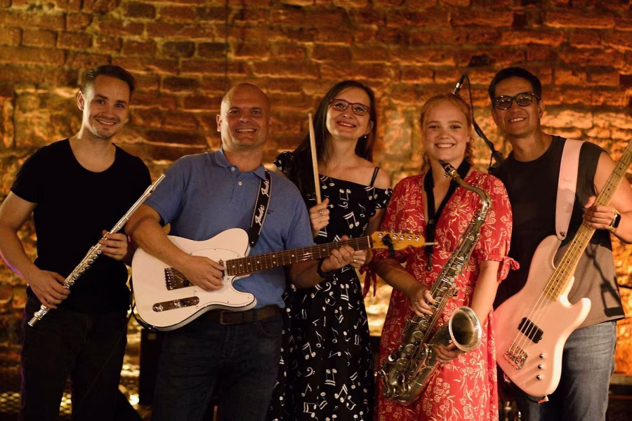 Swetřík – 10 let + support: Duhaj + Broučky
