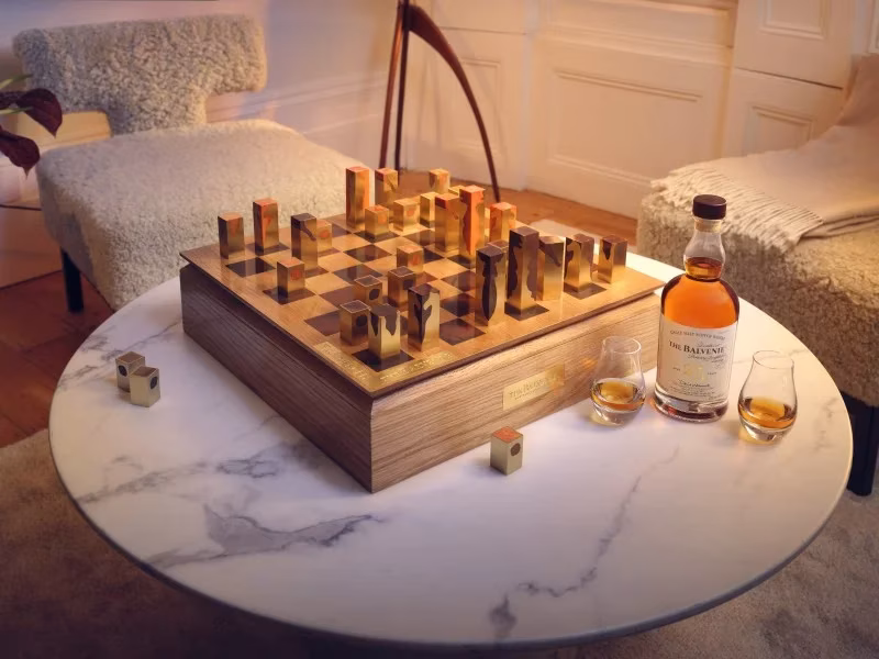 The Balvenie a Ellie Mercer představují luxusní šachovou sadu - foto 1 | brand photo