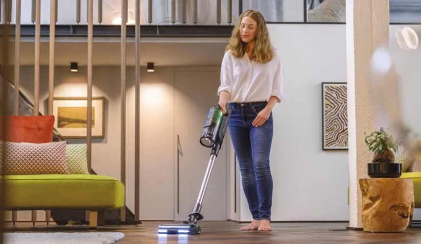 Tyčový vysavač Hoover HF9 s technologií ANTI-TWIST TM pro úklid celého domova - foto 1 | brand photo