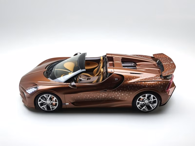 Unikátní Bugatti W16 Mistral Le Retour du Jeune Prince: Automobilový design a literární umění - fotografie 6