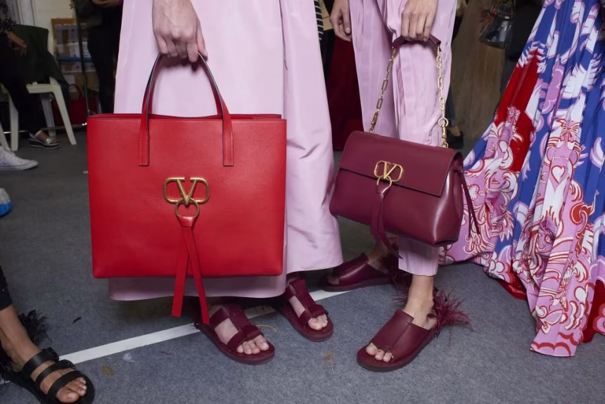 Valentino Garavani představuje kabelku VRing - foto 1 | brand photo