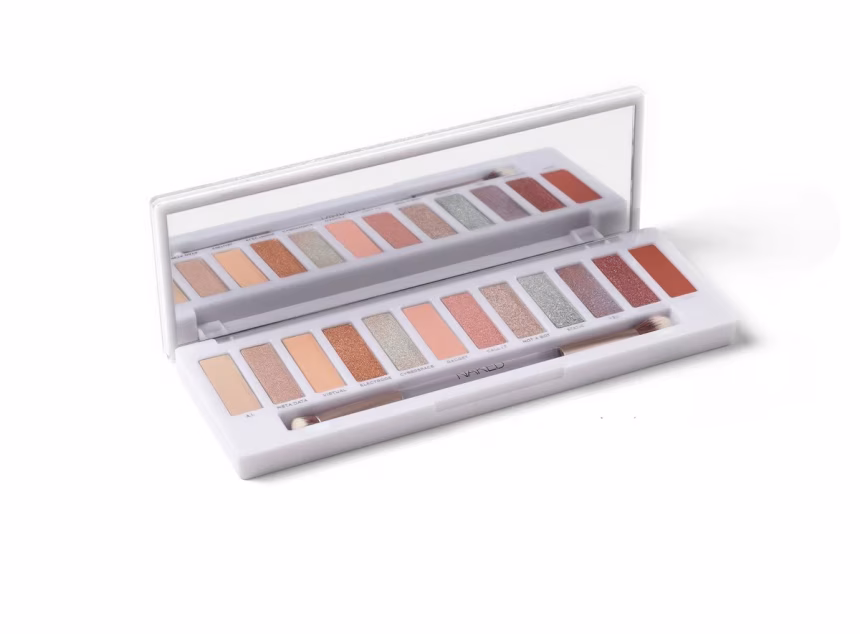 Zdokonalte své oční okolí díky stínům Naked Cyber značky Urban Decay - foto 1 | brand photo