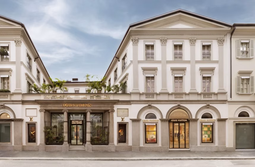 Znovuotevření butiku Louis Vuitton Via Montenapoleone: centrum kultury, designu a gastronomie v Miláně - foto 1 |…